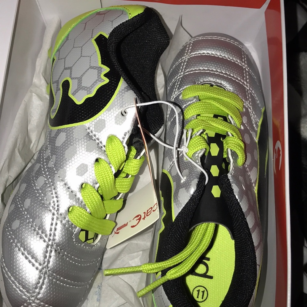Kids Sz 11.0 procat cleats